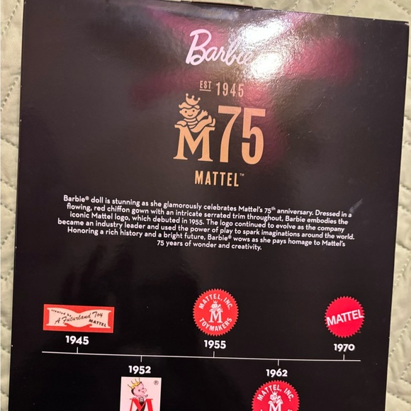 Barbie Collector 2009 Holiday African-American Doll - Picture 3 of 3